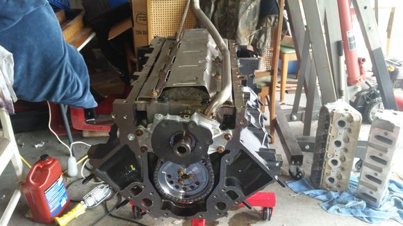Windage tray and pickup tube installed
