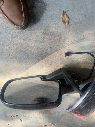 99-02 Silverado, Sierra, Yukon, Suburban, Tahoe power mirror $20. I have a texture cap or I may have a chrome cap. Whichever you want I'll put on.