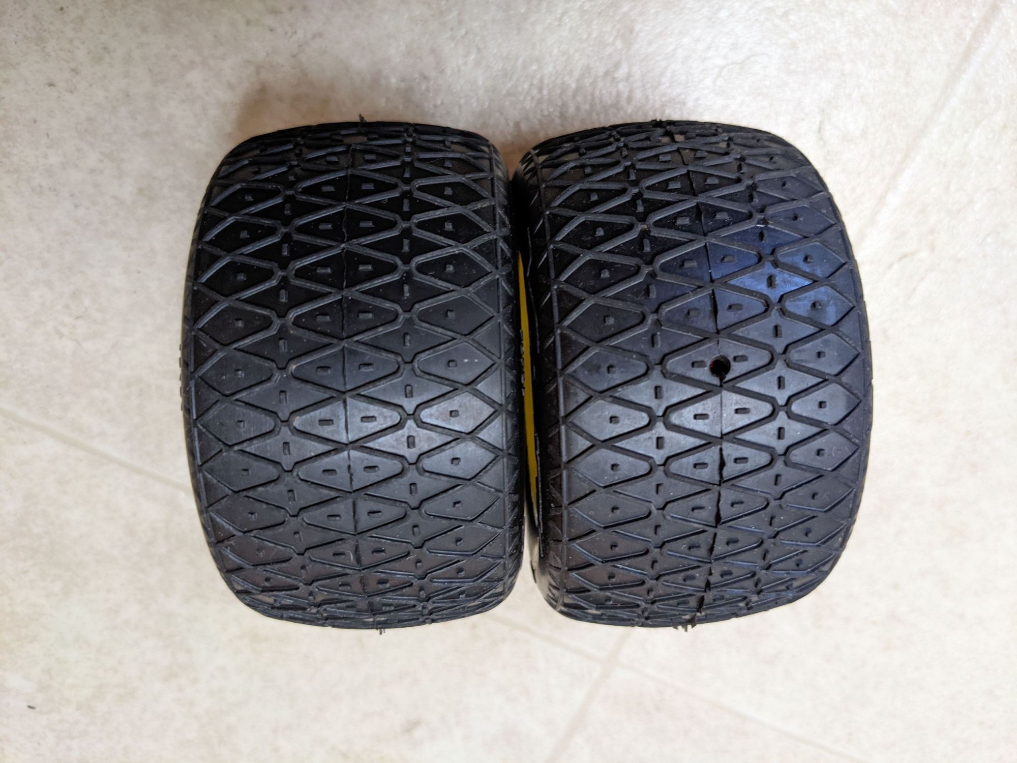 Louise RC - ST-PIONEER - 1-10 Stadium Truck Tire Set - Mounted - Soft - Foto 10