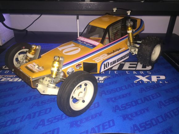 RC10 Classic Re-Release w/Vintage Electrics