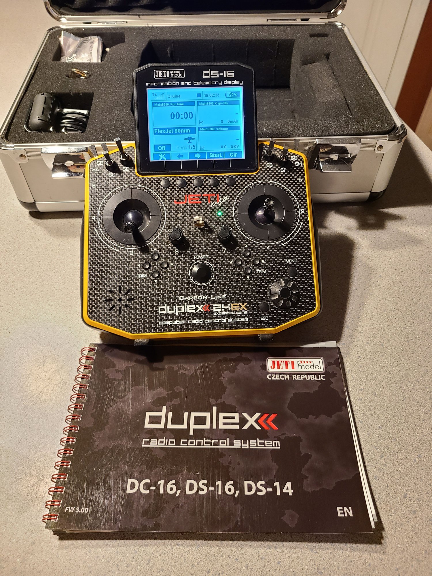 Jeti DS-16 Gen 1 Duplex 2.4Ghz Great Condition - RCU Forums