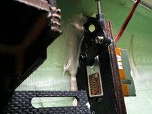 Nose door servo mount