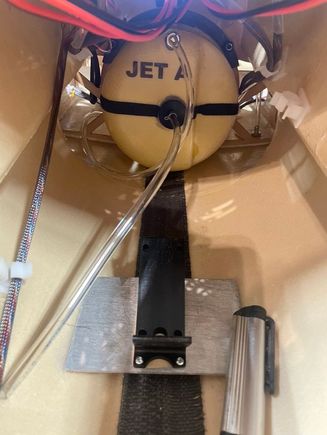 Here's my setup with my Map holder ahead of the six liter tank, I also placed my electron gear pack beside the map for balancing.
