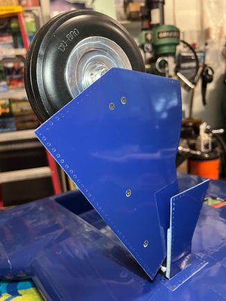 Now to make the linkage that connects the little top door to the strut.