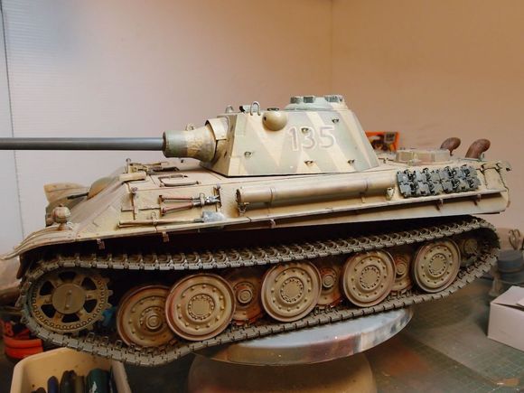 Going for this colour on lower hull