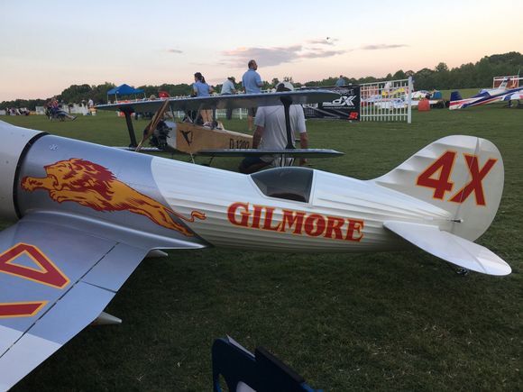 This shot shows the Pearl paint off nicely in the evening light. 