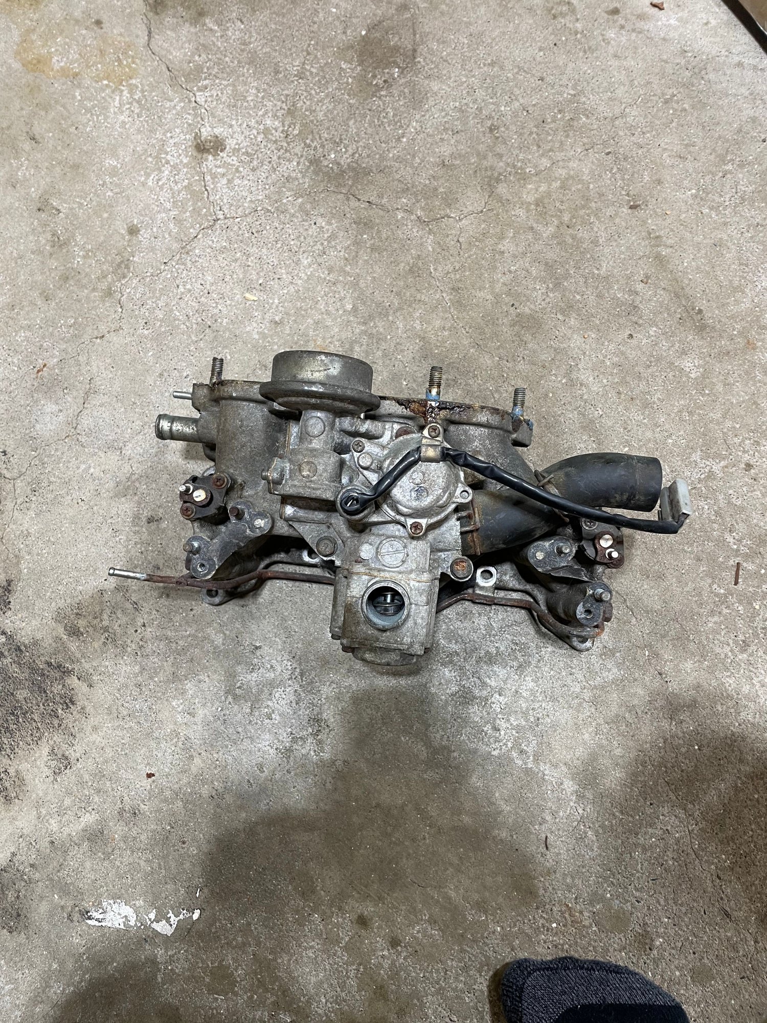 Engine - Intake/Fuel - Gslse intake manifolds/TB - Used - 0  All Models - Fleetwood, PA 19522, United States