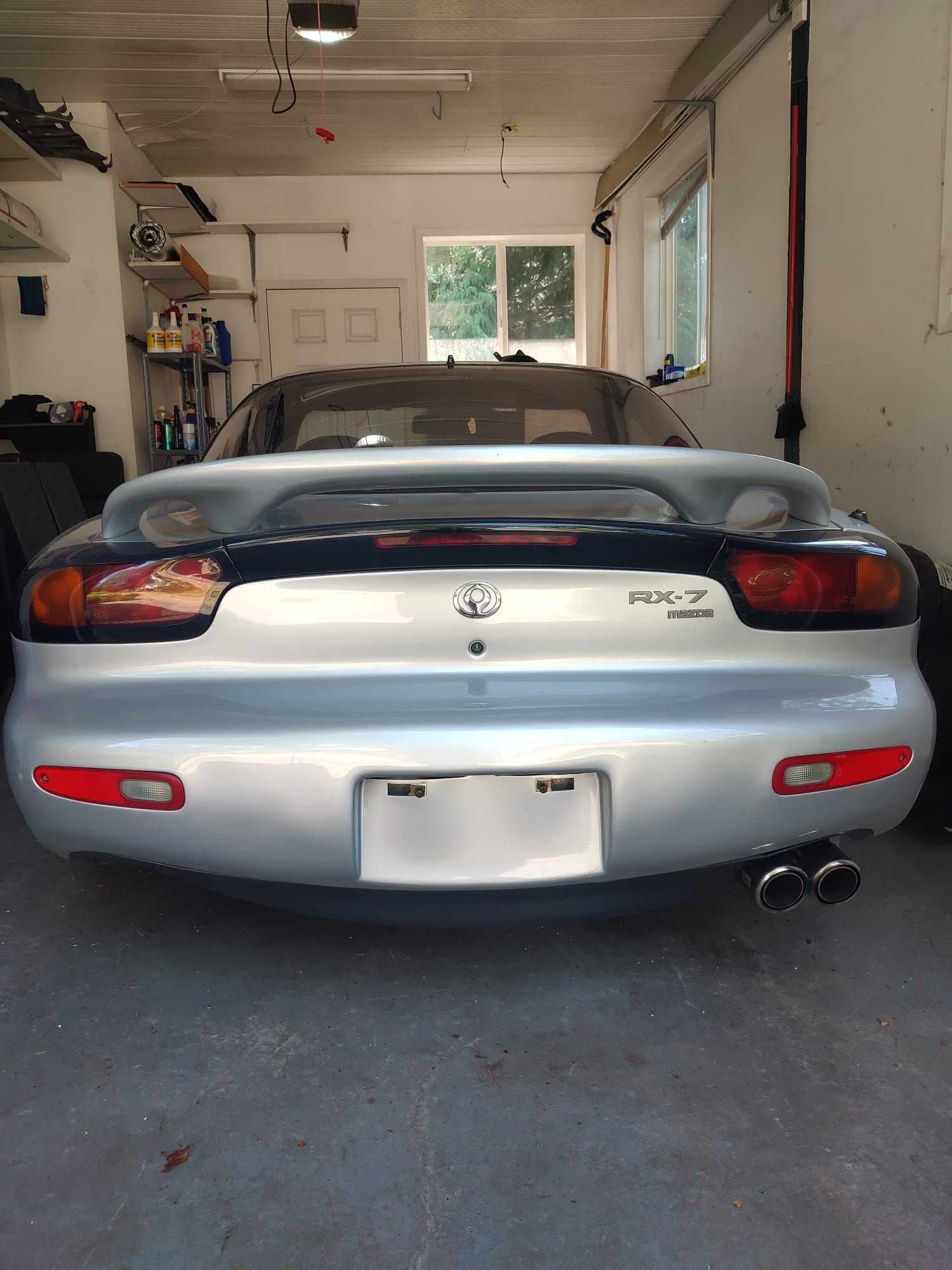 1994 Mazda RX-7 - 1994 RX7 SSM - crash damage - Used - VIN jm1fd3339r0300000 - Manual - Silver - Delta, BC V4C1P7, Canada