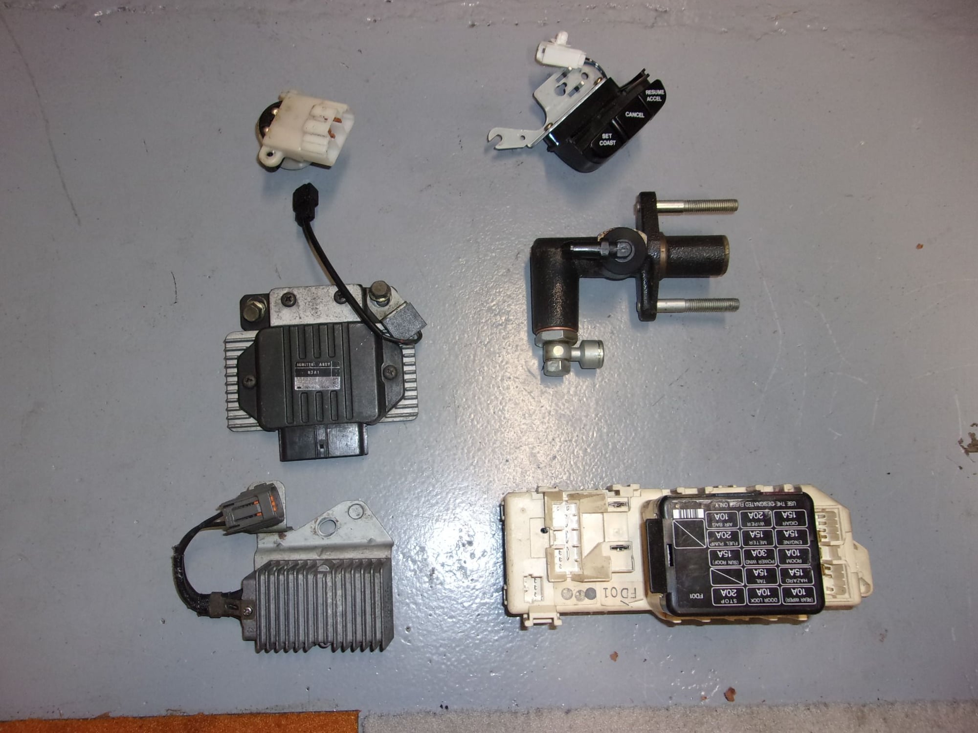 Accessories - HARD-TO-FIND parts 5 - Used - 1993 to 1994 Mazda RX-7 - Murfreesboro, TN 37130, United States