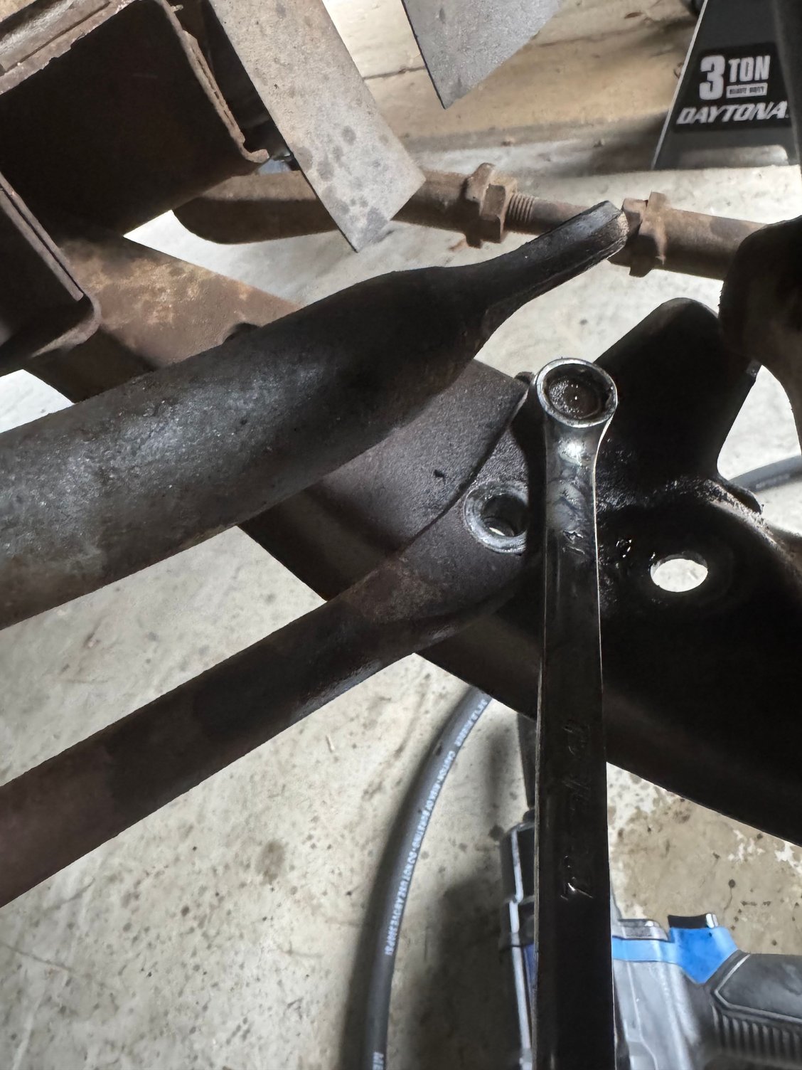 Remove this tension rod thing from the control arms