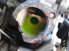 Hey im new heree wondering if anyone could help!!..went to chage the thermo nd thiss happened ..any ideas what to doo???