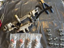 Here is how the injectors came back from boost lab with orings replaced. I put them in the fuel rails just like this. 