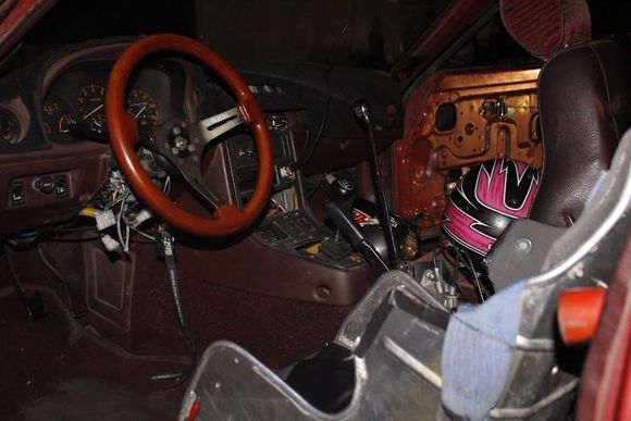 welp surprisingly comfy metal seat: check
also got a deal on the wheel from my buddy, 
and a killer deal on a bolt in autopower cage(that little orange tube)