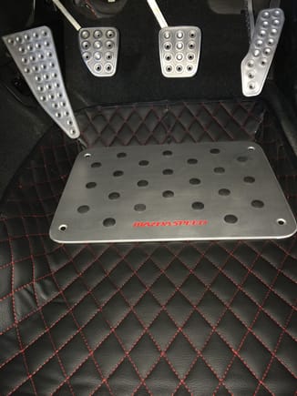 new fiberglass / fake leather moulded floor mat easy to clean and vacuum