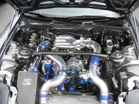 Zonblitz engine bay