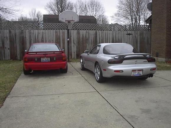 my fc and the dad's FD (nice driveway)