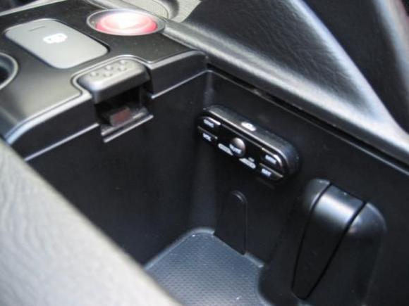 Escort 9500ci radar/laser controls