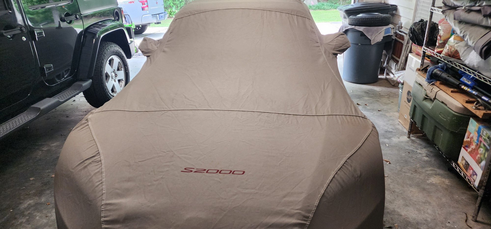 2004 Honda S2000 - 04 S2000 GP White w/ Hardtop 42,916 mi ..Ms - Used - VIN JHMAP22143T003801 - 42,916 Miles - 4 cyl - 2WD - Manual - Convertible - White - Moselle, MS 39459, United States