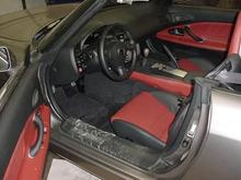 redblack_blkcarpet.jpg