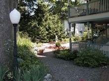 3Victorian Lady Garden.jpg