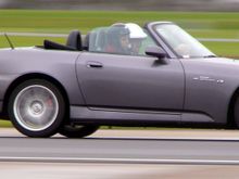 Kirsten on start on pit straight.jpg