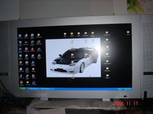 32lcd.JPG