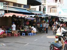 d16 market3