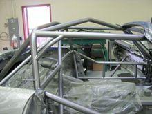 Roll cage being painted PS view