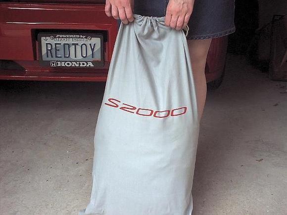 CarCoverWithBag.jpg