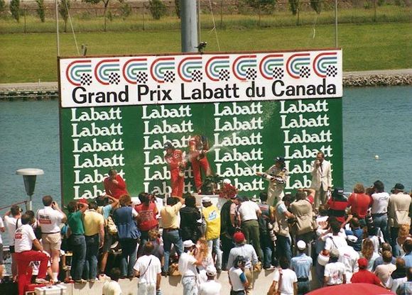 640 Montreal 86 podium 1.jpg