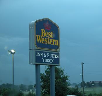 050712 OK, Yukon, 651PM.JPG