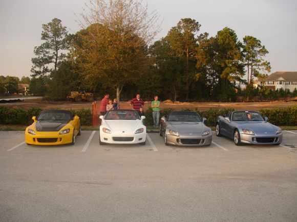 Ker's parking lot and Dick's wings 001.jpg