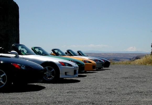 11 - THE LINEUP WITH MT HOOD.jpg