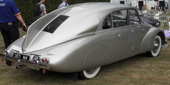 Odd-Silver-thing-2.jpg