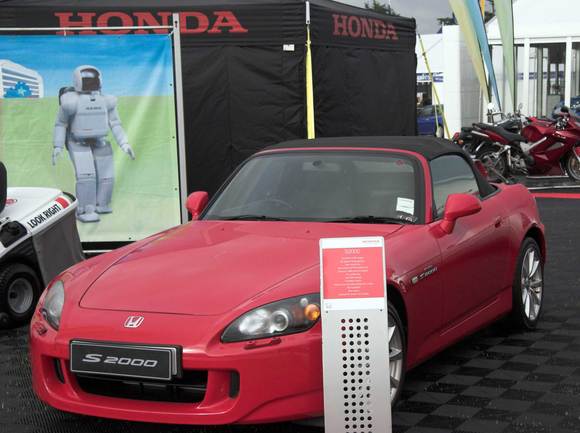 S2000-stand.jpg