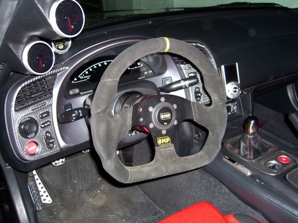 car - steering wheel2.jpg