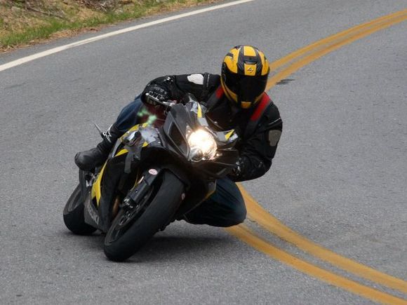 normal_GixxerYellow04.jpg
