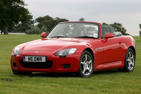 Resting at Oulton Park - Aug 2007