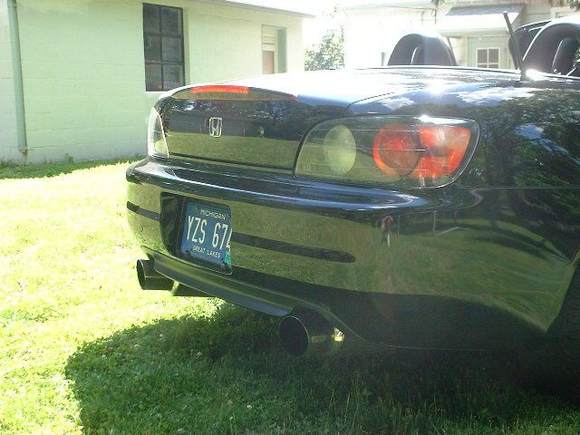 exhaust1.JPG