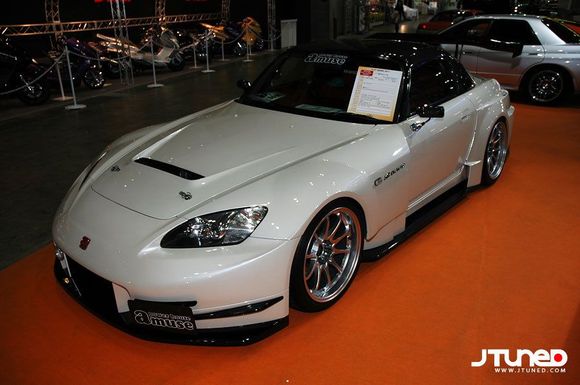 Amuse GT Wide Body Kit