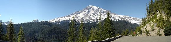 800px-Mount_Rainier_panorama_2.jpg