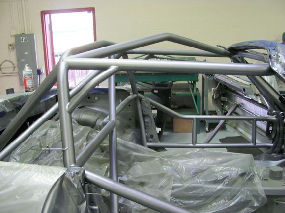 Roll cage being painted PS view