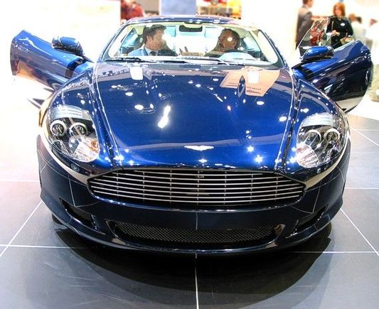 Aston Martin DB9.jpg