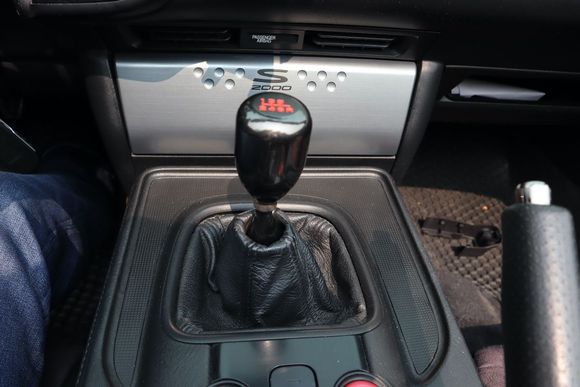 Weighted Blox shift knob. Will come with the OEM shift knob and a DC Sports one as well.