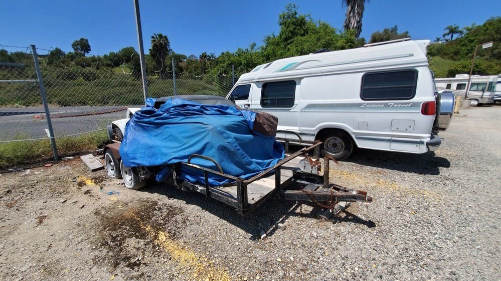 2000 Honda S2000 - Crashed race car & trailer $Make any Offer$ - Used - VIN 123456789101112 - 75,000 Miles - 2 cyl - 2WD - Manual - Convertible - White - Dana Point, CA 92620, United States