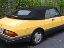 Garage - Yellow Saabmarine