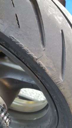 I got about 3 - 4000kms on these new tire before i started to notice this slight wear. Two or three days later, they looked like the above picture.