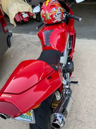 V2 stickers on tail and Corbin seat installed.