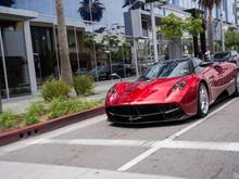 Rosso Dubai Huayra. By Thomas Vont Photography