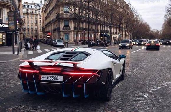 Amazing spec on this Lamborghin Centenario from Qatar in Paris. This ultimate supercar has gained a lot of attention everywhere!